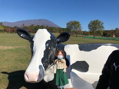 制服で同行したリカちゃんも楽しんでいます。